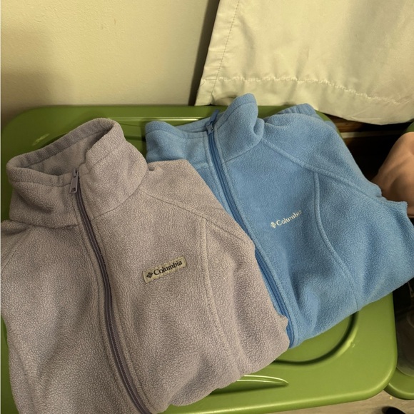 2 Columbia Fleece Jackets in Blue and Gray - Picture 2 of 2